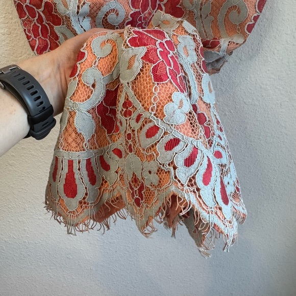 *NWT* STORIA ‘Peekaboo’ Lace Dress - Picture 9 of 13